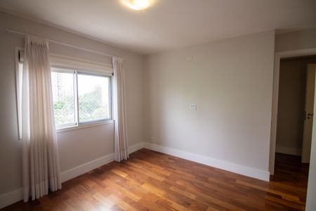 Apartamento à venda com 317m², 4 quartos e 4 vagasSuíte 2