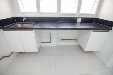 Apartamento à venda com 317m², 4 quartos e 4 vagasÁrea de Serviço