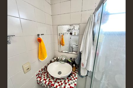 Apartamento à venda com 52m², 2 quartos e 1 vaga Apartamento à venda com 52m², 2 quartos e 1 vagaBanheiro