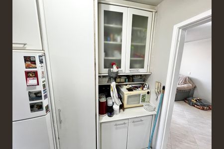 Apartamento à venda com 52m², 2 quartos e 1 vaga Apartamento à venda com 52m², 2 quartos e 1 vagaCozinha