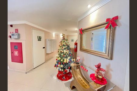 Apartamento à venda com 62m², 2 quartos e 1 vaga Apartamento à venda com 62m², 2 quartos e 1 vagaHall social