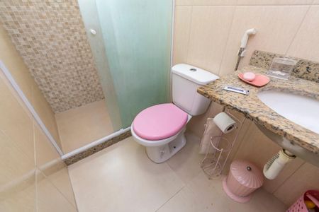 Apartamento à venda com 64m², 4 quartos e sem vaga Apartamento à venda com 64m², 4 quartos e sem vagaBanheiro da Suíte 2