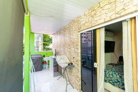 Apartamento à venda com 64m², 4 quartos e sem vaga Apartamento à venda com 64m², 4 quartos e sem vagaVaranda da Suíte 3