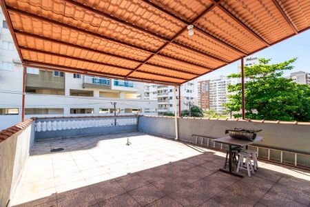 Apartamento à venda com 64m², 4 quartos e sem vaga Apartamento à venda com 64m², 4 quartos e sem vagaTerraço