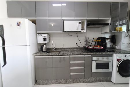 Apartamento à venda com 57m², 2 quartos e 1 vaga Apartamento à venda com 57m², 2 quartos e 1 vagaCozinha