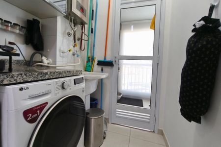 Apartamento à venda com 57m², 2 quartos e 1 vaga Apartamento à venda com 57m², 2 quartos e 1 vagaÁrea de Serviço