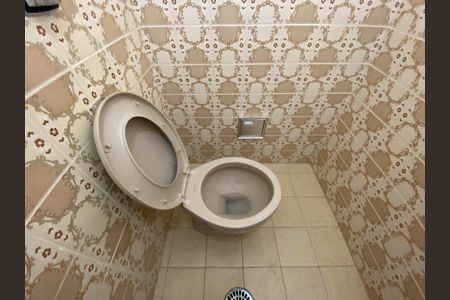 Casa para alugar com 230m², 6 quartos e 2 vagas