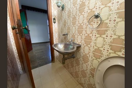 Casa para alugar com 230m², 6 quartos e 2 vagas