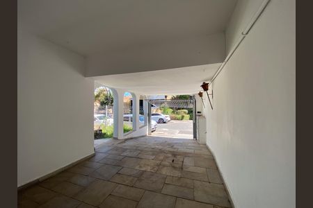 Casa para alugar com 230m², 6 quartos e 2 vagas