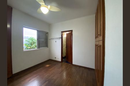 Casa para alugar com 230m², 6 quartos e 2 vagas