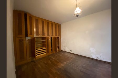 Casa para alugar com 230m², 6 quartos e 2 vagas