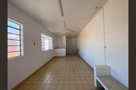 Casa para alugar com 230m², 6 quartos e 2 vagas