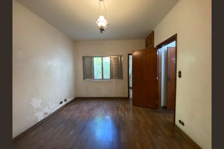 Casa para alugar com 230m², 6 quartos e 2 vagas