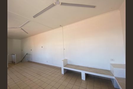 Casa para alugar com 230m², 6 quartos e 2 vagas