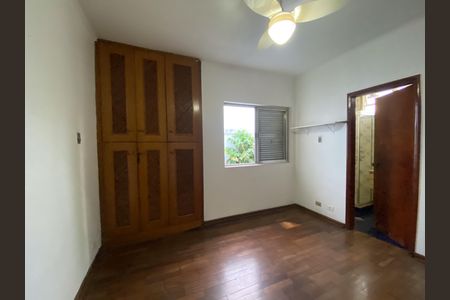 Casa para alugar com 230m², 6 quartos e 2 vagas
