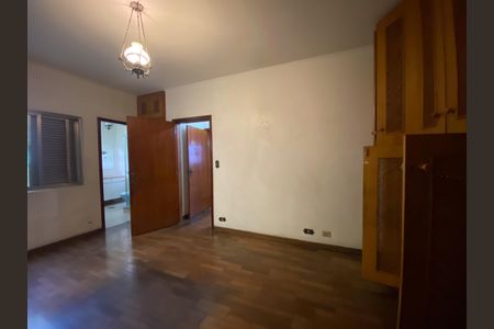 Casa para alugar com 230m², 6 quartos e 2 vagas