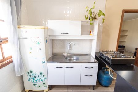 Sala/Cozinha de casa para alugar com 2 quartos, 70m² em São José, Porto Alegre
