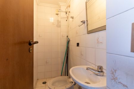 Apartamento para alugar com 116m², 3 quartos e 2 vagasBanheiro de Serviço 