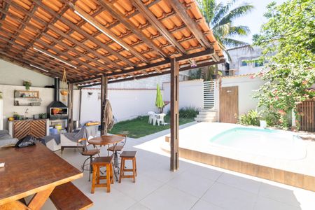 Casa para alugar com 210m², 4 quartos e 1 vagaÁrea externa
