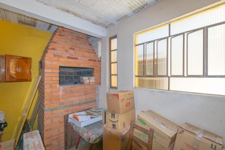 Casa à venda com 300m², 2 quartos e sem vagaGaragem e Churrasqueira-Casa 1