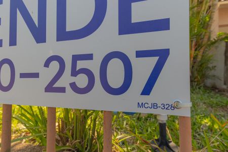 Casa à venda com 300m², 2 quartos e sem vagaCódigo