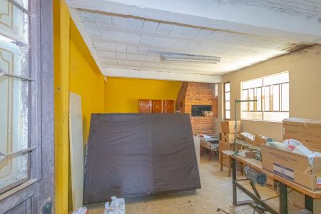 Casa à venda com 300m², 2 quartos e sem vagaGaragem e Churrasqueira-Casa 1