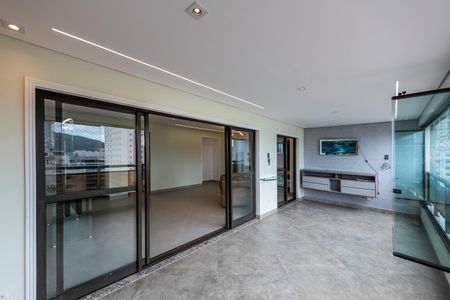 Apartamento para alugar com 132m², 3 quartos e 2 vagas