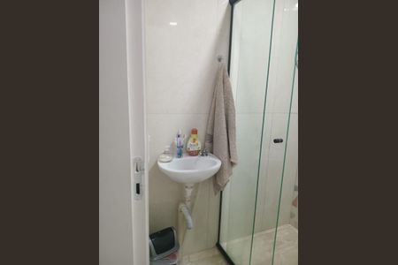 Banheiro de apartamento para alugar com 2 quartos, 46m² em Tanquinho, Ferraz de Vasconcelos