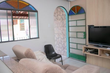 Casa à venda com 250m², 3 quartos e 4 vagasSala