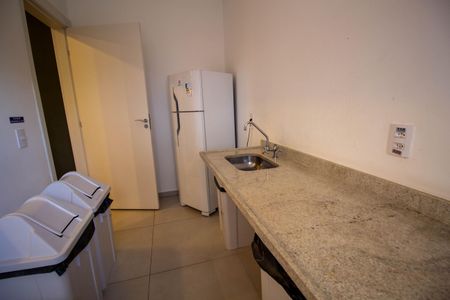 Apartamento para alugar com 30m², 1 quarto e sem vagaÁrea Comum - Salão de Festas - Copa