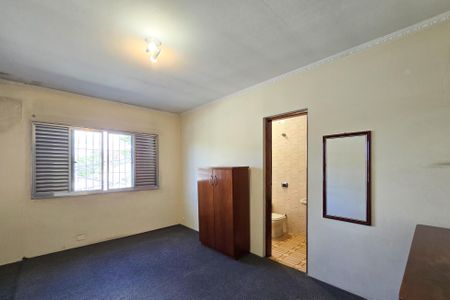 Casa à venda com 163m², 3 quartos e 2 vagasSuíte