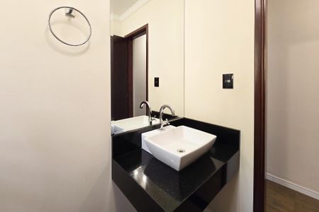 Casa à venda com 163m², 3 quartos e 2 vagasLavabo