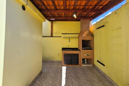 Casa à venda com 163m², 3 quartos e 2 vagasÁrea  - Churrasqueira