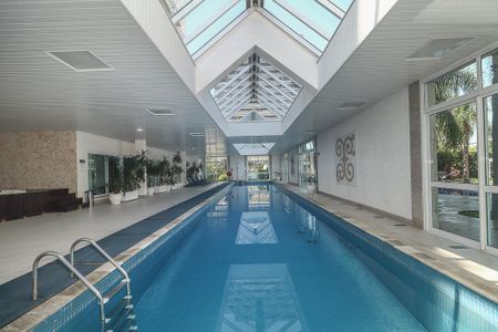 Apartamento à venda com 65m², 2 quartos e 2 vagasÁrea comum - Piscina coberta