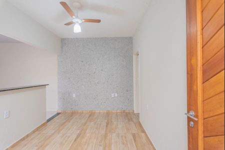 Sala de casa para alugar com 2 quartos, 56m² em Vila Santana, Campinas