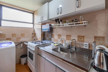 Studio à venda com 30m², 1 quarto e sem vaga Studio à venda com 30m², 1 quarto e sem vagaCozinha e Área de Serviço