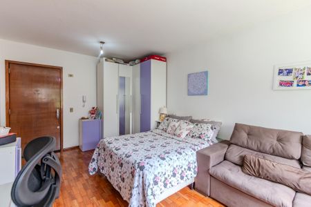 Sala/Quarto de kitnet/studio à venda com 1 quarto, 30m² em Centro Histórico, Porto Alegre