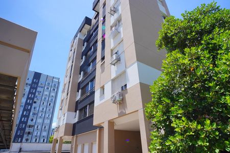 Apartamento à venda com 74m², 2 quartos e 1 vaga Apartamento à venda com 74m², 2 quartos e 1 vagaBloco