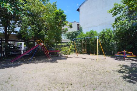Apartamento à venda com 74m², 2 quartos e 1 vaga Apartamento à venda com 74m², 2 quartos e 1 vagaÁrea comum - Playground