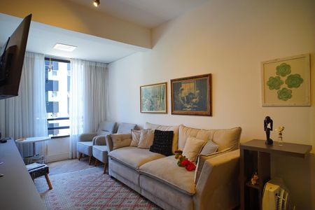 Apartamento à venda com 74m², 2 quartos e 1 vaga Apartamento à venda com 74m², 2 quartos e 1 vagaSala