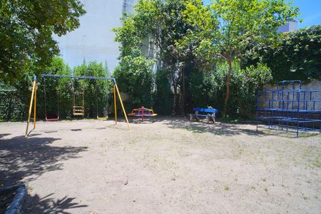 Apartamento à venda com 74m², 2 quartos e 1 vaga Apartamento à venda com 74m², 2 quartos e 1 vagaÁrea comum - Playground