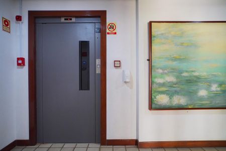 Apartamento à venda com 74m², 2 quartos e 1 vaga Apartamento à venda com 74m², 2 quartos e 1 vagaHall de entrada