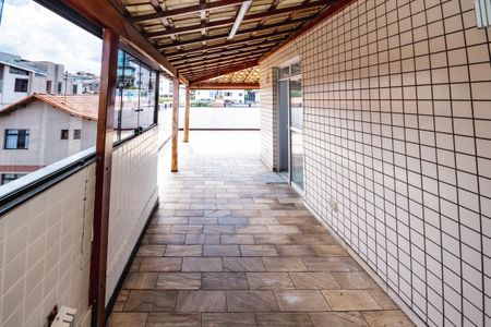 Apartamento para alugar com 180m², 3 quartos e 2 vagasVaranda