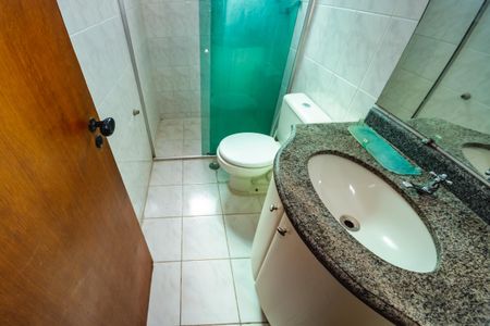 Apartamento para alugar com 180m², 3 quartos e 2 vagasBanheiro Social