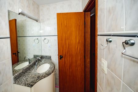 Apartamento para alugar com 180m², 3 quartos e 2 vagasBanheiro da Suíte