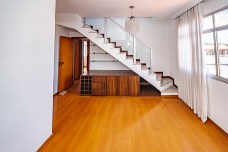 Apartamento para alugar com 180m², 3 quartos e 2 vagasSala