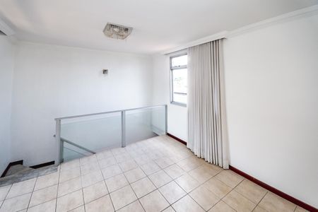 Sala de TV de apartamento para alugar com 3 quartos, 180m² em Santa Rosa, Belo Horizonte