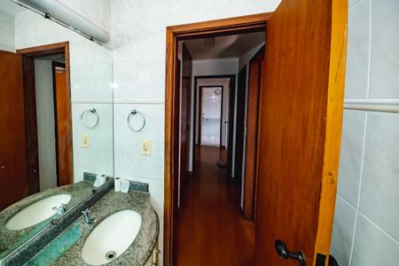 Apartamento para alugar com 180m², 3 quartos e 2 vagasBanheiro Social