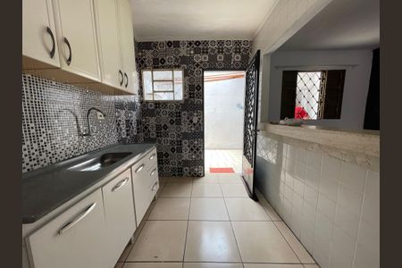 Casa para alugar com 60m², 2 quartos e 1 vaga Casa para alugar com 60m², 2 quartos e 1 vagaCozinha