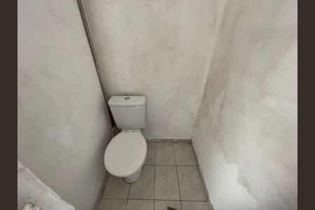 Casa para alugar com 60m², 2 quartos e 1 vaga Casa para alugar com 60m², 2 quartos e 1 vagaBanheiro 2